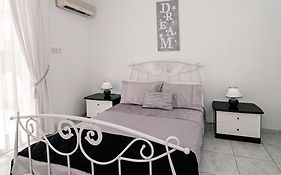 Sue'S Apartment